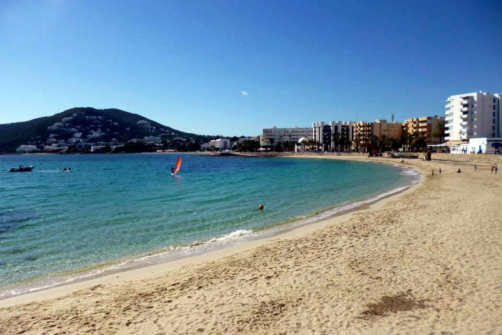 Hostal Yebisah Santa Eulária des Riu Exterior foto