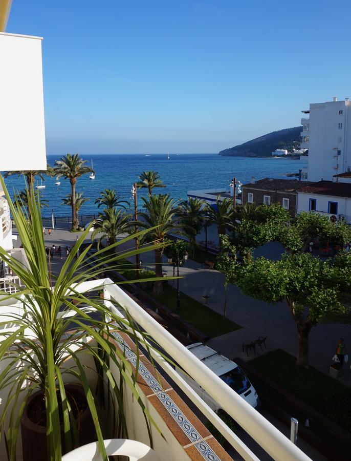 Hostal Yebisah Santa Eulária des Riu Exterior foto